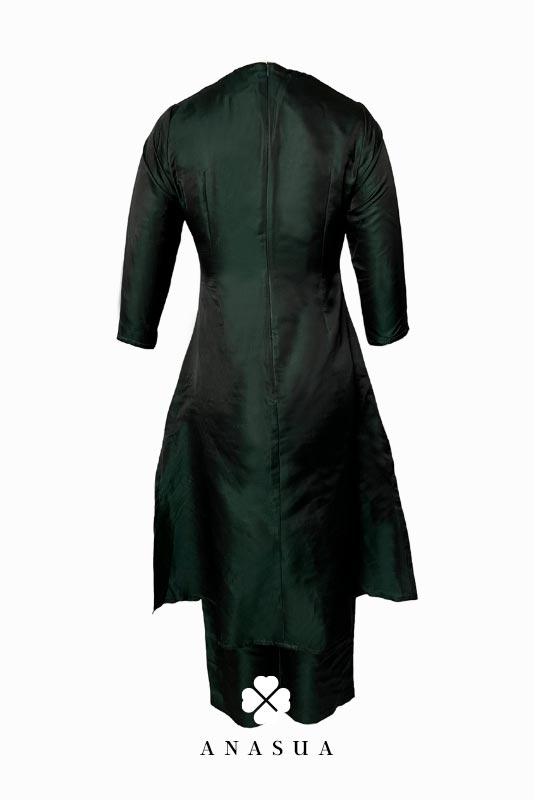 Emerald Green Silk A-Line Kurta Set with Red Banaras Dupatta | Anasua