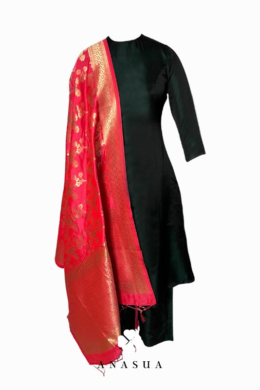 Emerald Green Silk A-Line Kurta Set with Red Banaras Dupatta | Anasua